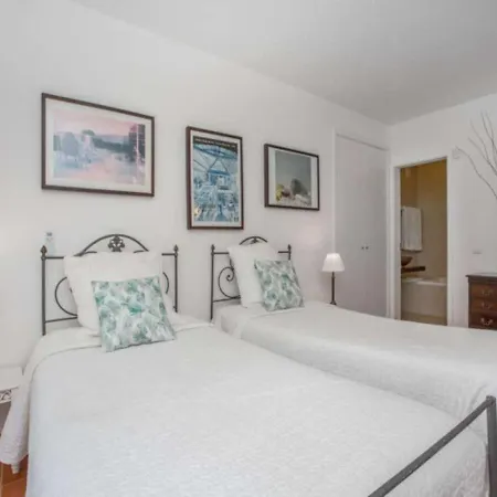 Вілла Beautiful Algarve 5 Bedrooms Pilar Amazing & Sea Views *