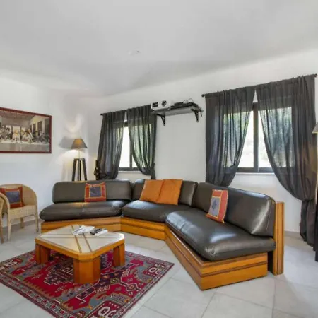 Beautiful Algarve 5 Bedrooms Pilar Amazing & Sea Views Вілла *