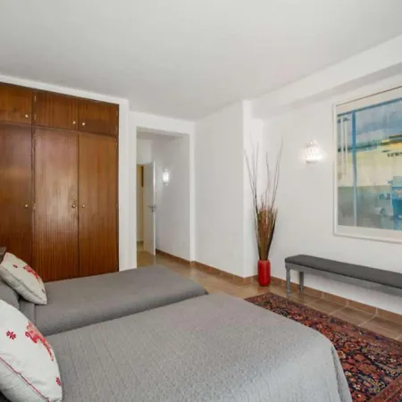 Beautiful Algarve 5 Bedrooms Pilar Amazing & Sea Views فيلة *