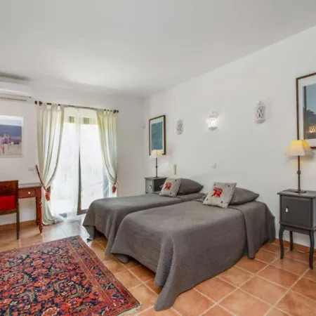 Beautiful Algarve 5 Bedrooms Pilar Amazing & Sea Views فيلة